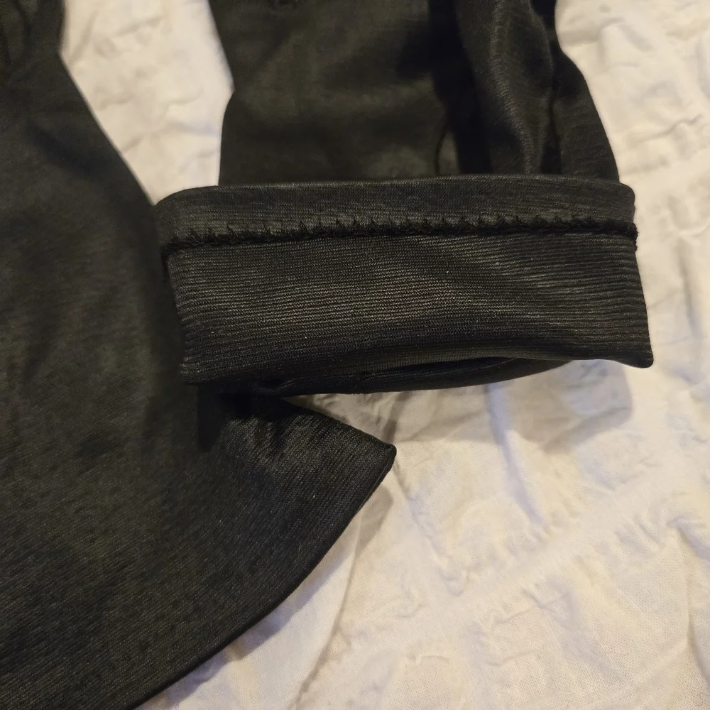 🖤 Elegant, Vintage Black Nylon Gloves – Size 7.5